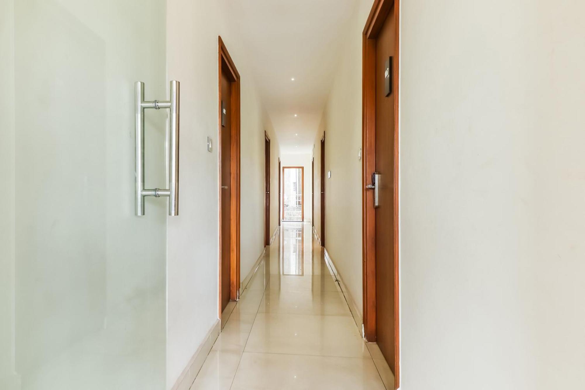 Super Townhouse Rcc Lamps Hotel Visákhapatnam Kültér fotó